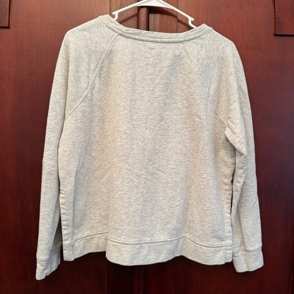 Lou & Grey Light Gray Silver Side Slit Crewneck Long Sleeve Sweatshirt size M - Picture 2 of 9